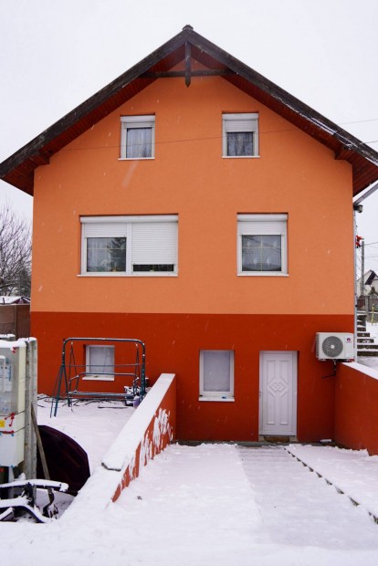 Szigethalmon 148nm-es cs.h�z