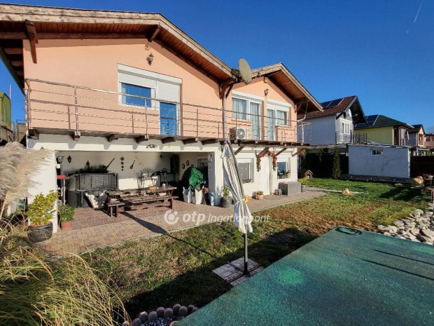 Szigetszentmikl�si 110 nm-es h�z elad�