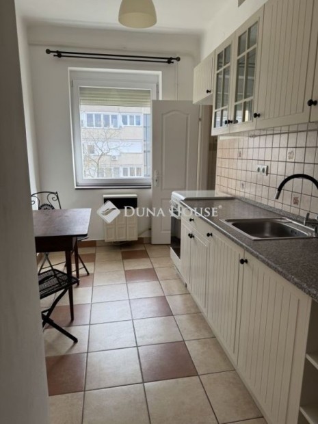 Szigetszentmikl�si 34 nm-es lak�s elad�