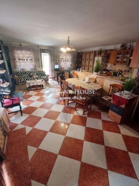 Szigetszentmikl�si elad� 207 nm-es h�z