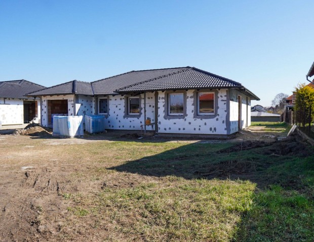 Szigetszentmikl�son 137nm-es �j �p�t�s� cs.h�z