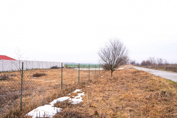 Szigetszentmikl�son 879nm-es telek