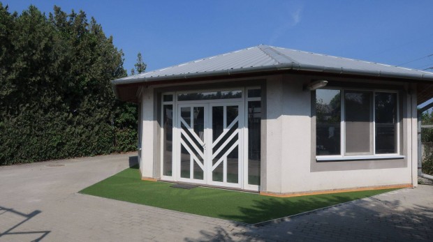 Szigetszentmiklóson kiadó 180 m2-es raktár/üzlet/műhely, irodával