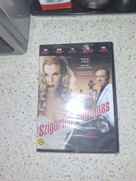 Szigoran bizalmas DVD Film bontatlan flis