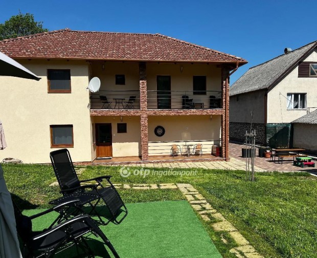 Szilv�sv�radi elad� 284 nm-es h�z