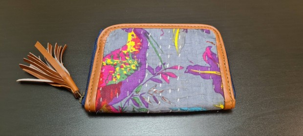 Sz�nes n�i p�nzt�rca - 3 zsebes, cipz�ros