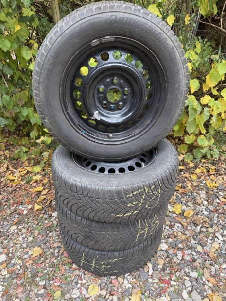 Szinte Új Suzuki Vitara Scross téli gumi lemezfelni Tpms