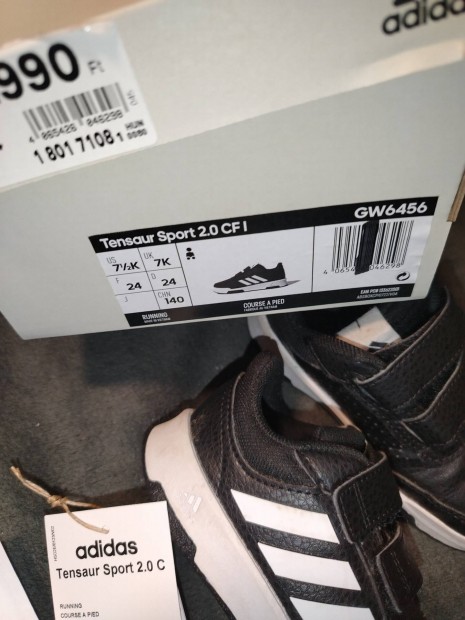 Szinte teljesen új Adidas cipő eladó!