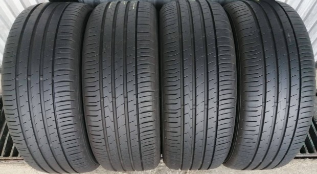 Szinte új 2020/30 Falken 205/55 R16 205/55R16 nyári gumi fél ár alatt