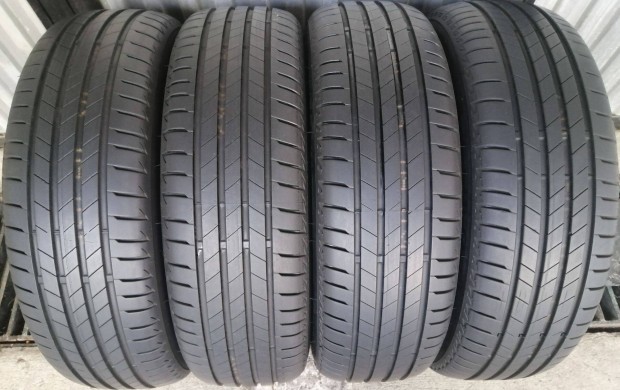 Szinte új 2020/35 Bridgestone 195/65 R15 195/65R15 nyári gumi fél áron