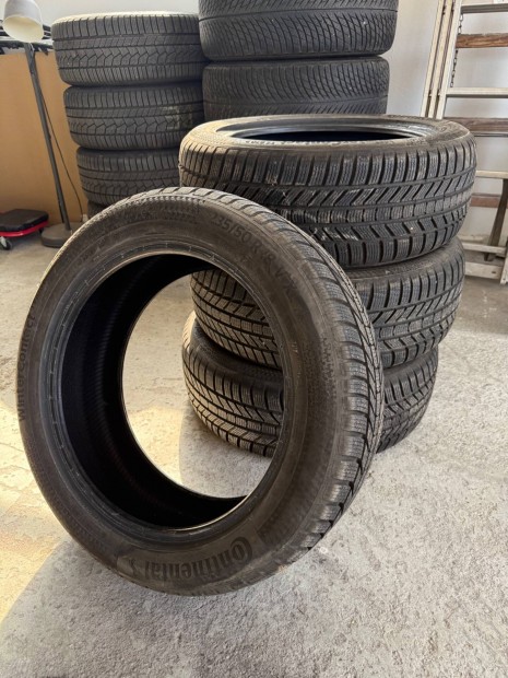 Szinte j Continental tligumi garnitra 235/50R18 wintercontact Ts870