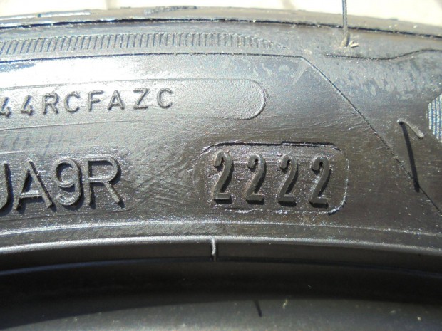 Szinte új Goodyear 19-es 3 éves nyári gumi pár eladó
