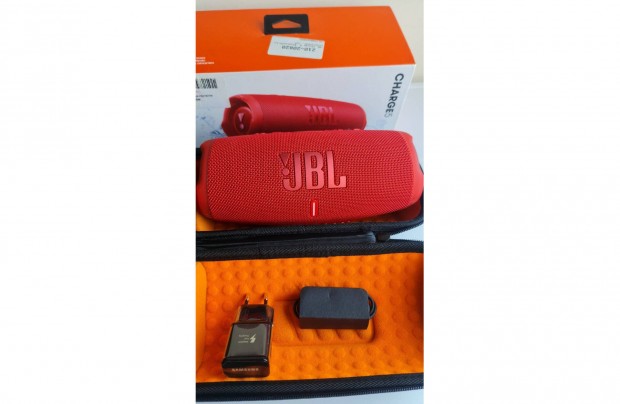 Szinte j JBL Charge 5 dobozban, kemnytok hordozval, tltvel