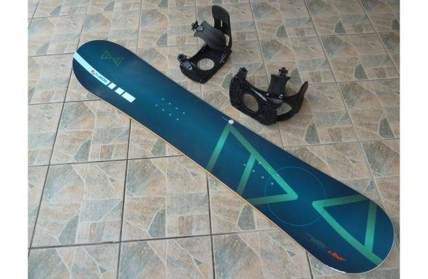 Szinte j Spark snowboard lap kts, karc mentes llapotban elad.Lap