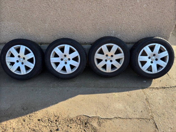Szinte új! 4 db Hankook Nyári gumi + felni