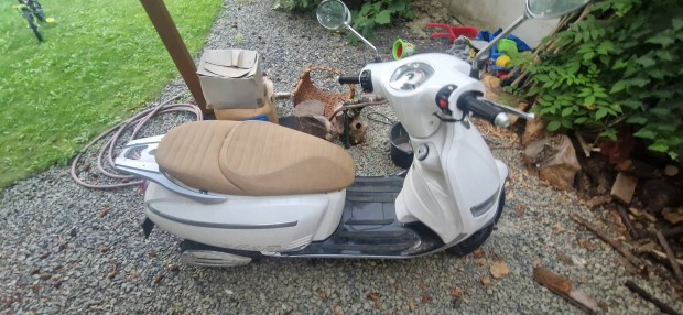 Szinte j, Keeway Versilia 125, gynyr robog elad 