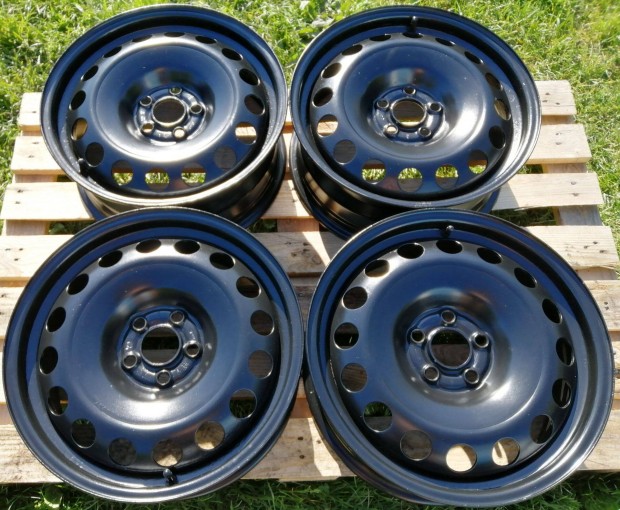 Szinte új gyári 5x100 R16 VW SEAT Skoda AUDI 16 " colos felni szett