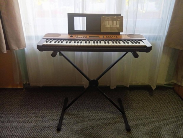 Szintetizátor Yamaha PSR-E360 Billentésérzékeny szintetizátor Juharfa