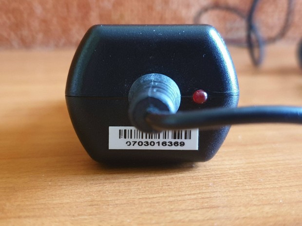 Szivargyjt adapter 10-30V-rl -> 5V 2A 1.5m kbellel