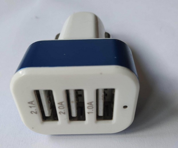 Szivargyjt autstlt Szivargyujts tlt 3x USB 2.1A 2A 1A 5V