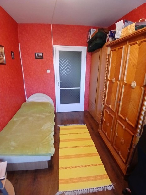 Szoba kiad� egy szem�lynek!