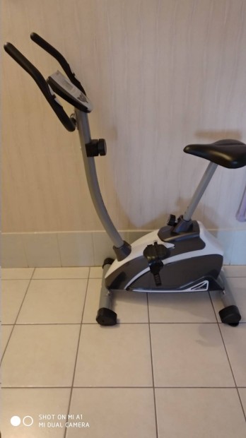 Szobabicikli Life Gear Magnetic Upright Bike