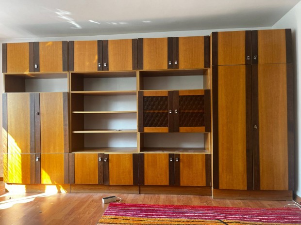 Szobab�tor szekr�nysor