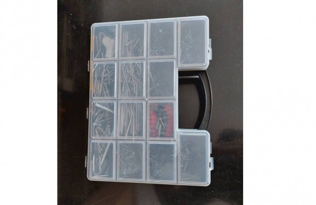 Sz�gtart� doboz, k�toldalas, sz�gekkel