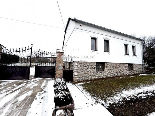 Szőkei 160 nm-es ház eladó
