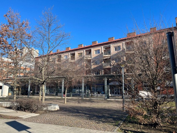 Szolnok KOSSUTH T�ri Lak�s