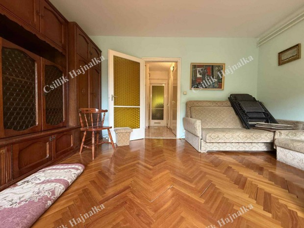 Szolnok, Szántó krt. első emeleti, 63 m2-es, 1+ 2 félszobás lakás