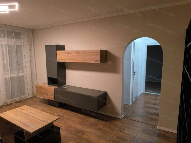 Szolnoki 2 szob�s 49 m2-es lak�s kiad�!