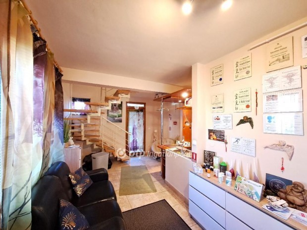 Szolnoki elad� 200 nm-es h�z