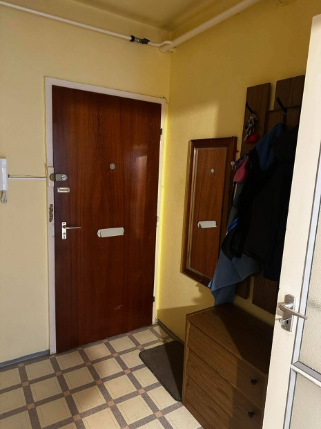 Szolnoki lak�s elad�