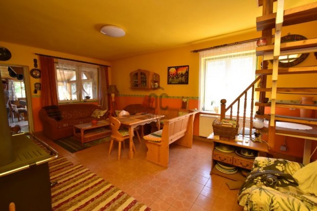 Sz�l�sgy�r�ki 243 nm-es h�z elad�