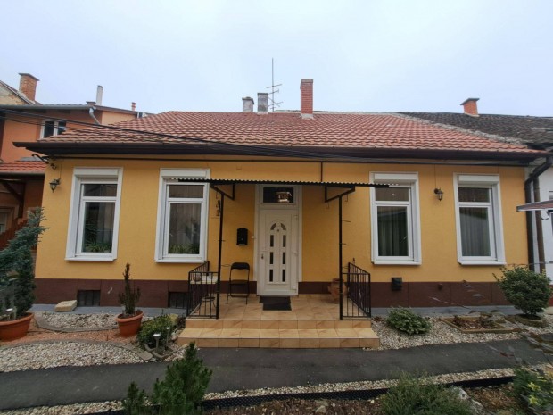 Szombathely, Vrsmarty utca, 2 szobs laks