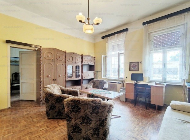 Szombathelyen 3 szob�s csal�di h�z elad�!