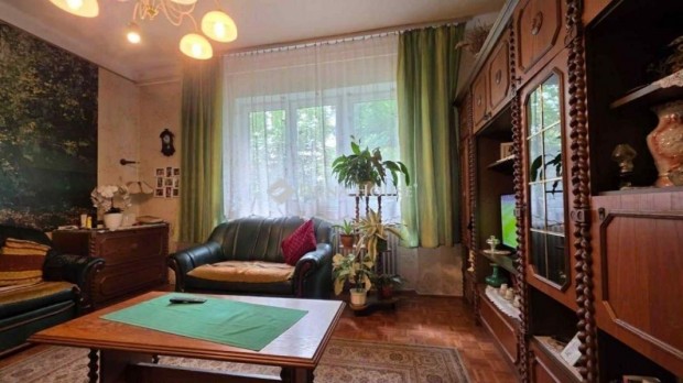 Szombathelyi 125 nm-es h�z elad�