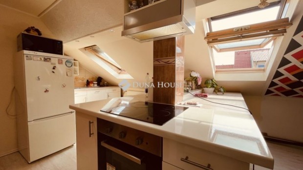 Szombathelyi 170 nm-es h�z elad�