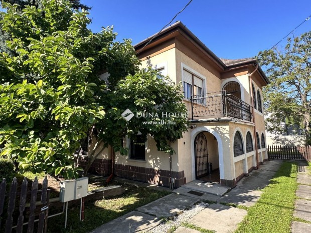 Szombathelyi 247 nm-es h�z elad�