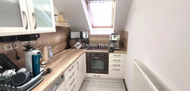 Szombathelyi 60 nm-es lak�s elad�