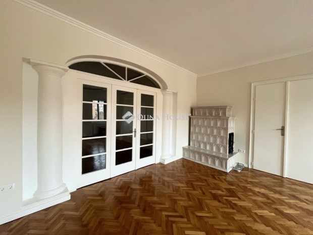 Szombathelyi elad� 135 nm-es lak�s