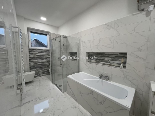 Szombathelyi elad� 135 nm-es lak�s