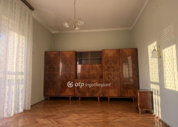 Szombathelyi elad� 160 nm-es h�z