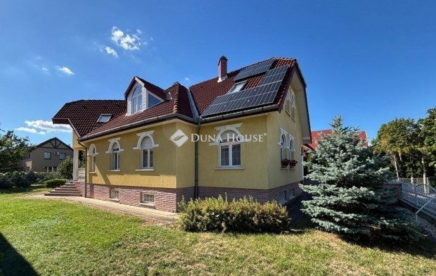 Szombathelyi elad� 199 nm-es h�z