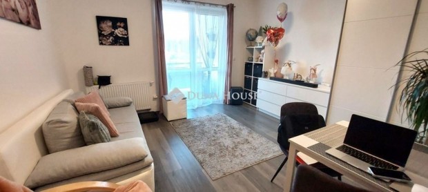 Szombathelyi elad� 40 nm-es lak�s