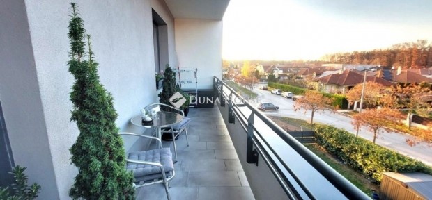 Szombathelyi elad� 40 nm-es lak�s