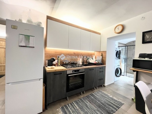 Szombathelyi elad� 49 nm-es lak�s