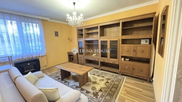 Szombathelyi elad� 54 nm-es lak�s