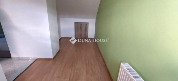 Szombathelyi elad� 60 nm-es lak�s